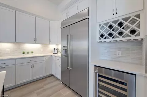 Kitchen - 9562 Everglades Dr, Naples, FL 34120 photo 4 of 4