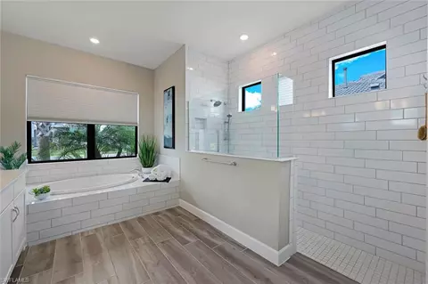 Bath - 9562 Everglades Dr, Naples, FL 34120 photo 1 of 4