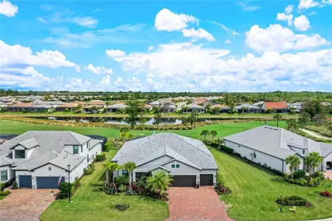Exterior - 9562 Everglades Dr, Naples, FL 34120 photo 7 of 13