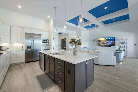 Kitchen - 9562 Everglades Dr, Naples, FL 34120 photo 3 of 4