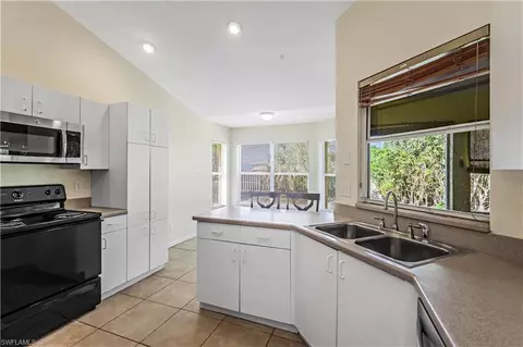 6761 Berwick Pl, Naples, FL 34104 photo 6
