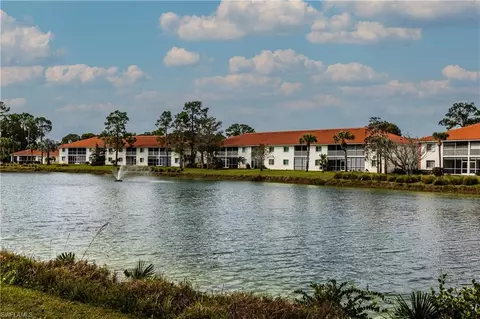 655 Luisa Ln #827-1, Naples, FL 34104