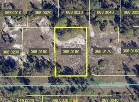 853 Audrey St E, Lee, FL 33974