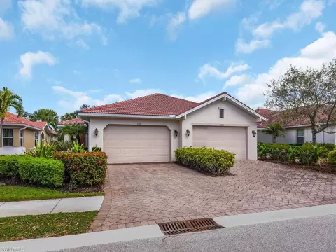 13346 Kent St, Naples, FL 34109