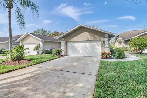 2045 Crown Pointe Blvd W, Naples, FL 34112