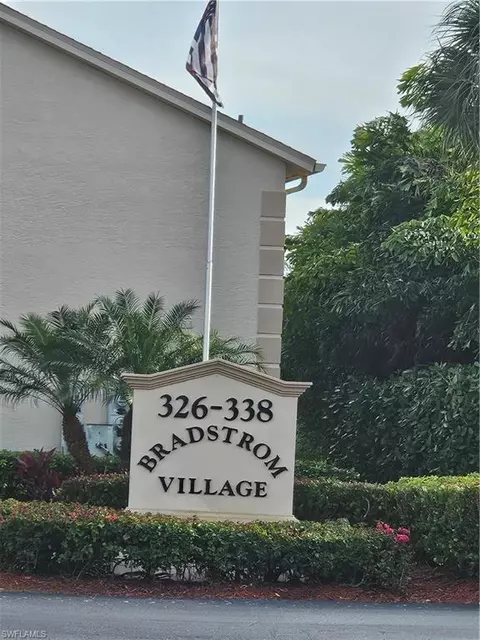 326 Bradstrom Cir #F-104, Naples, FL 34113