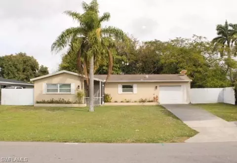 4221 19th Pl SW, Naples, FL 34116