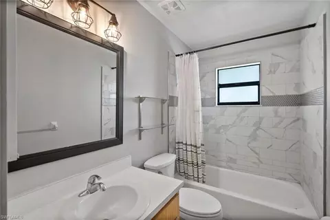 Bath - 20560 Park Pl, Estero, FL 33928 photo 3 of 4