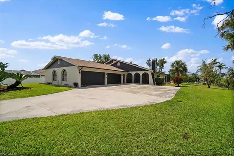 Exterior - 20560 Park Pl, Estero, FL 33928 photo 3 of 11