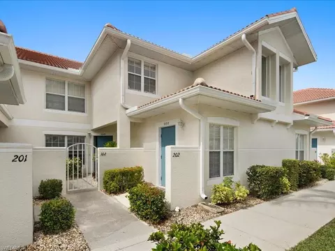 5015 Cedar Springs Dr #102, Naples, FL 34110