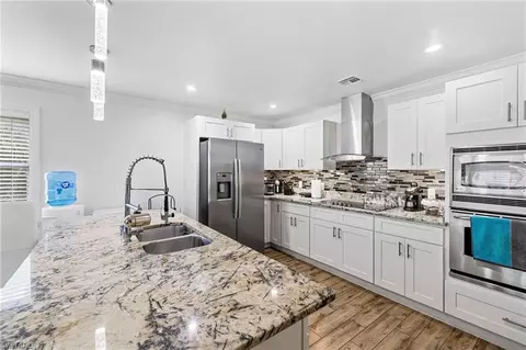 2155-2157 Jeffcott St, Fort Myers, FL 33901