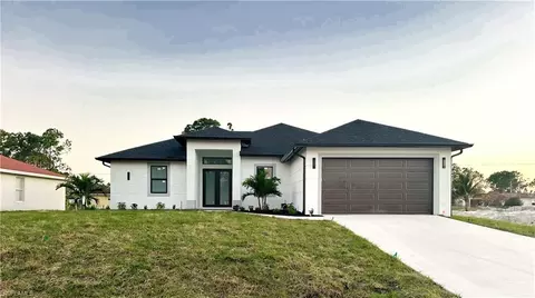 3913 27th St SW, Lehigh Acres, FL 33976