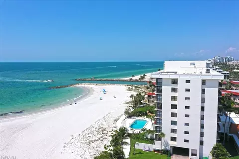 2171 Gulf Shore Blvd N #801, Naples, FL 34102