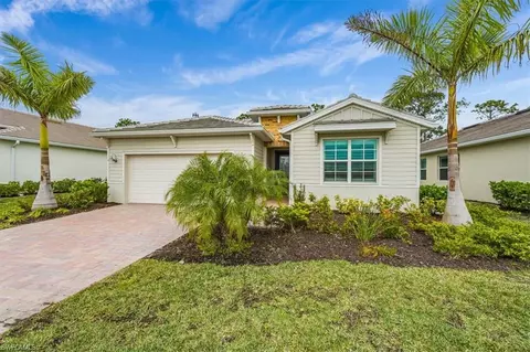 311 Tamarindo Ln, Naples, FL 34114