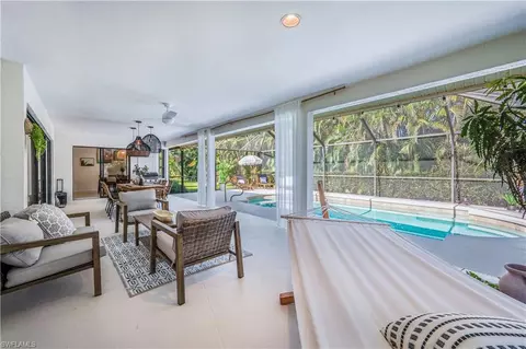 182 Muirfield Cir, Naples, FL 34113