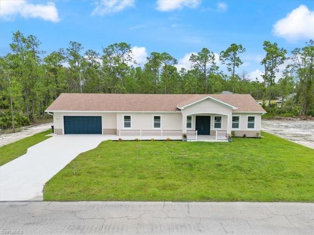 3205 E 23rd St, Alva, FL 33920