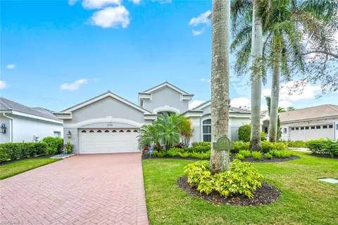 5198 Kensington High St, Naples, FL 34105