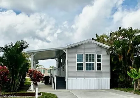 267 Bass Ln #267, Naples, FL 34114
