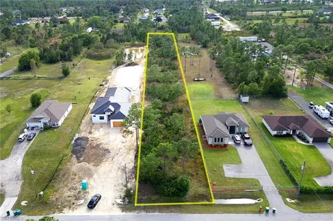 3240 45th Ave NE, Naples, FL 34120