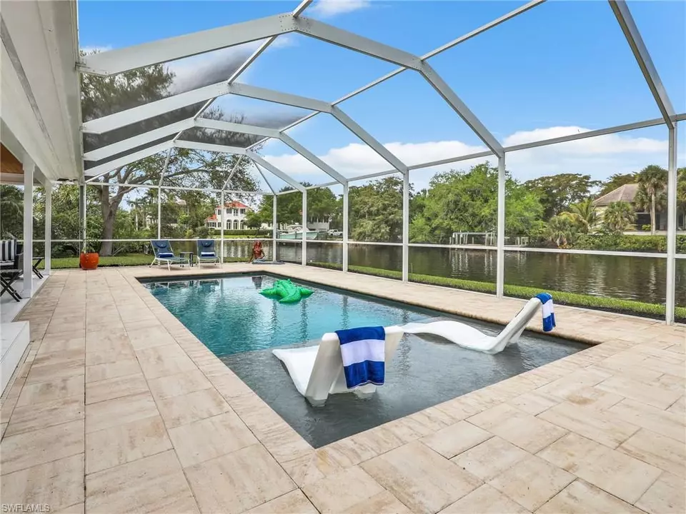 Exterior - 27544 Bayshore Dr, Bonita Springs, FL 34134 photo 5 of 12