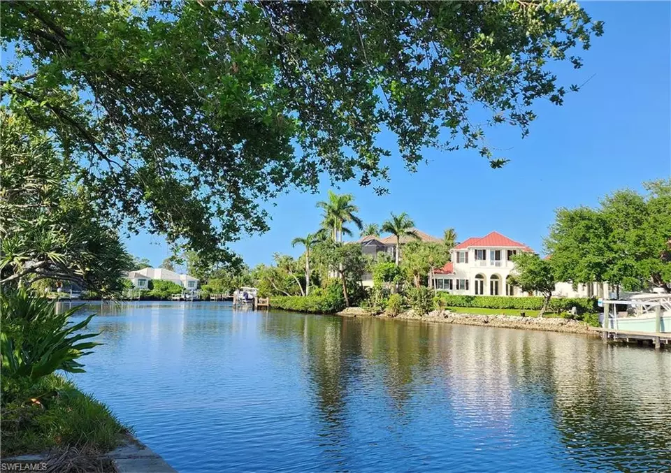 Exterior - 27544 Bayshore Dr, Bonita Springs, FL 34134 photo 11 of 12