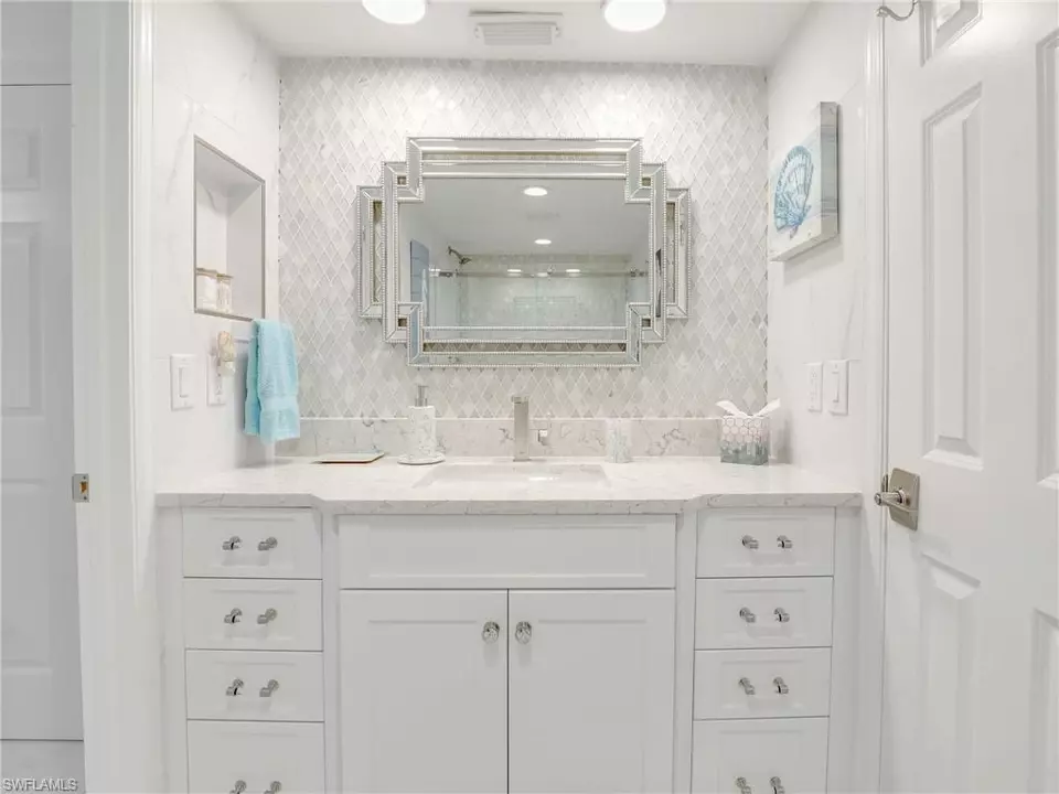 Bath - 27544 Bayshore Dr, Bonita Springs, FL 34134 photo 3 of 5