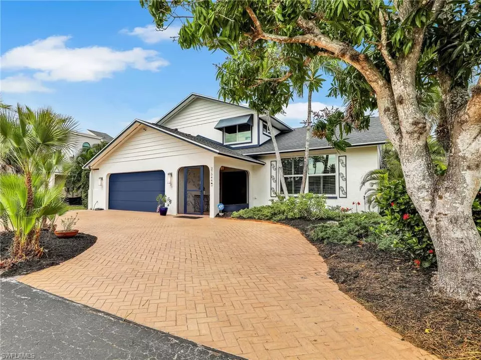 Exterior - 27544 Bayshore Dr, Bonita Springs, FL 34134 photo 3 of 12