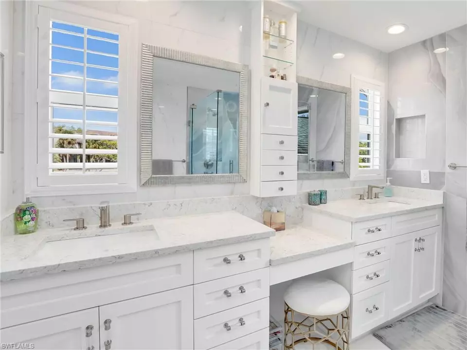 Bath - 27544 Bayshore Dr, Bonita Springs, FL 34134 photo 1 of 5