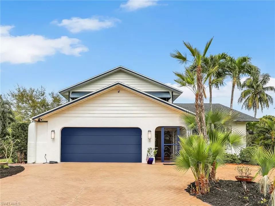 Exterior - 27544 Bayshore Dr, Bonita Springs, FL 34134 photo 2 of 12