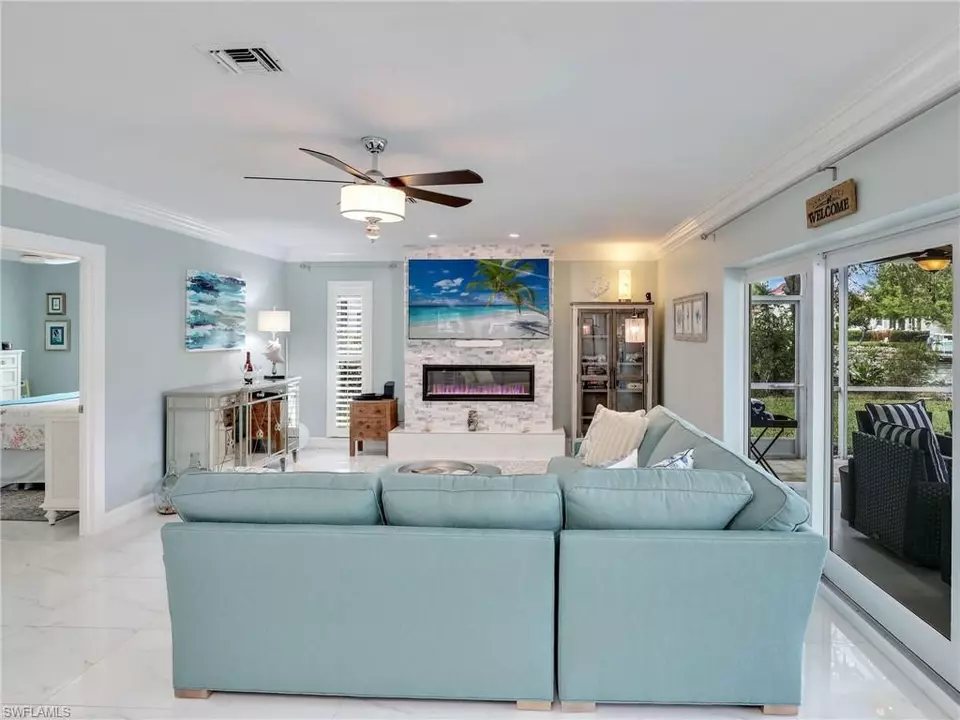 Living - 27544 Bayshore Dr, Bonita Springs, FL 34134 photo 2 of 4