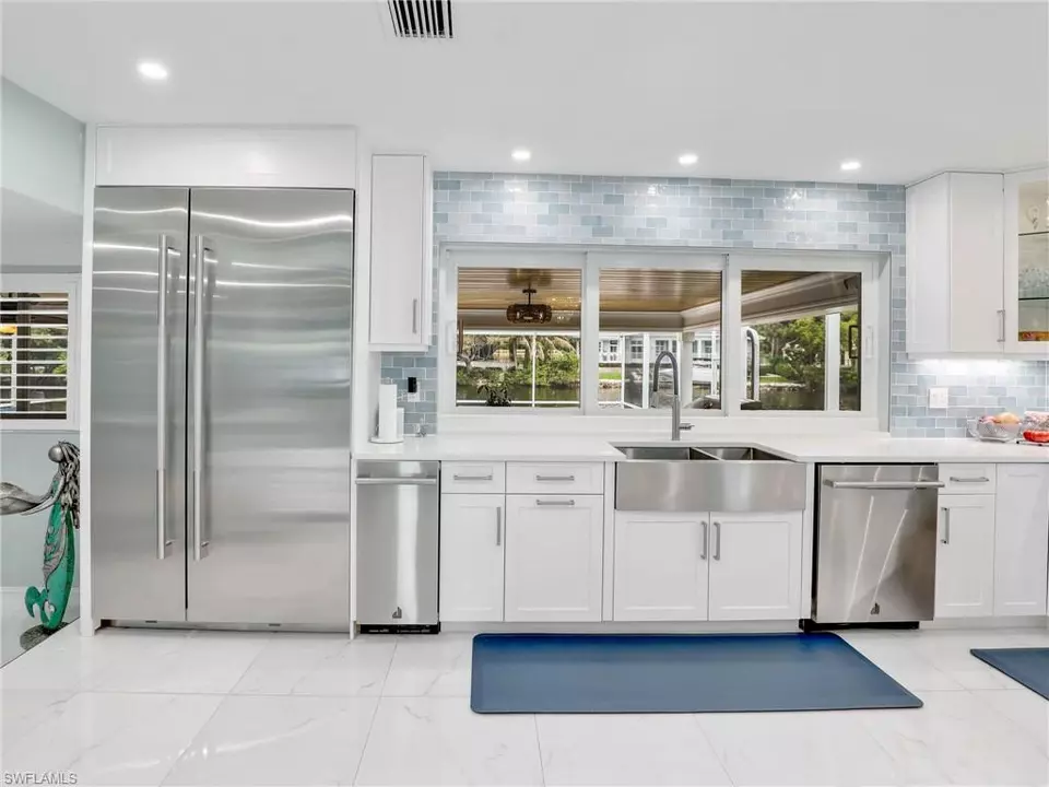 Kitchen - 27544 Bayshore Dr, Bonita Springs, FL 34134 photo 4 of 4