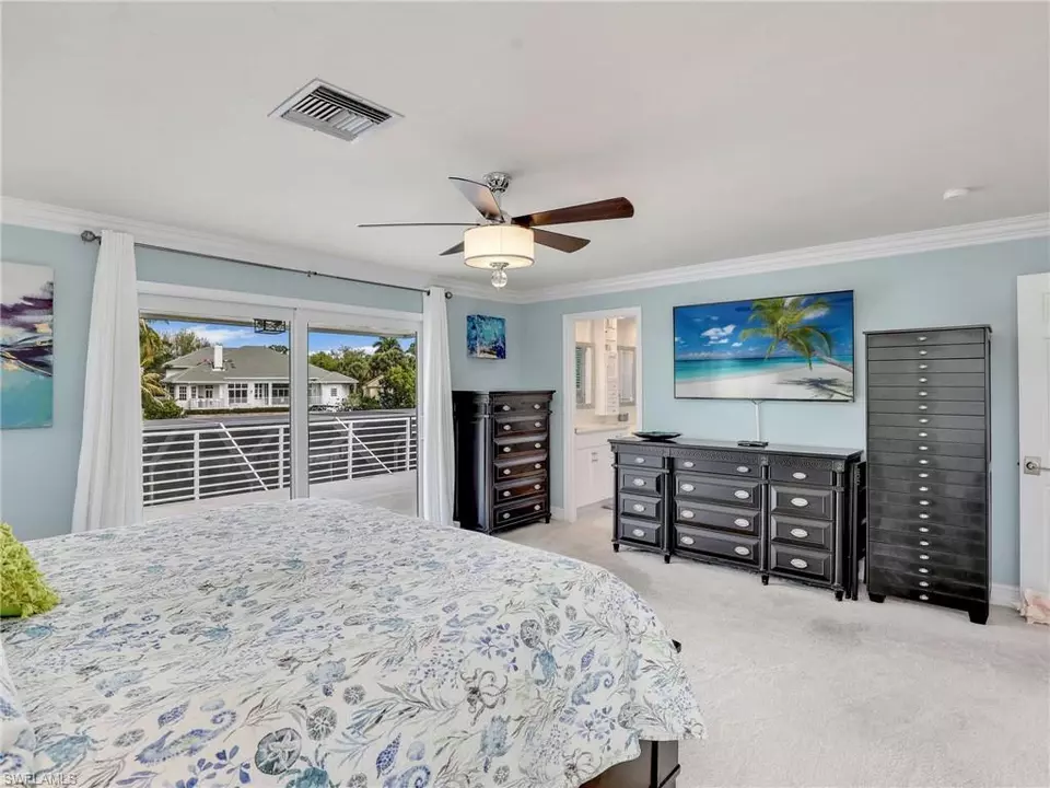 Bedroom - 27544 Bayshore Dr, Bonita Springs, FL 34134 photo 2 of 5