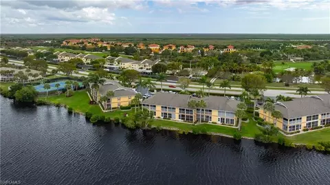 1295 Mainsail Dr #914, Naples, FL 34114