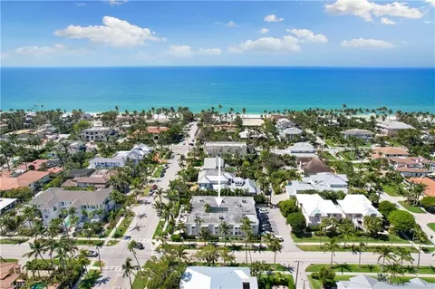 175 5th Ave S #3, Naples, FL 34102