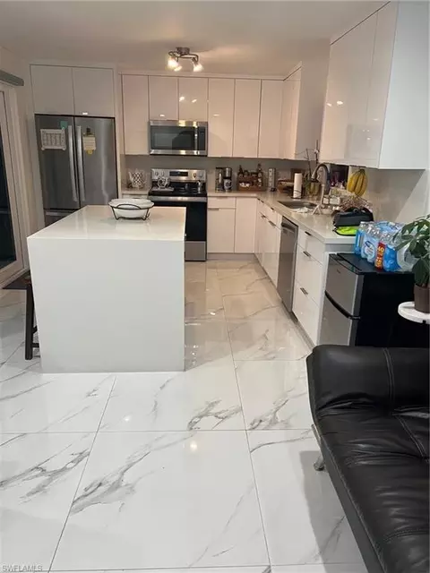 4231 NW 169th Ter, Miami Gardens, FL 33055