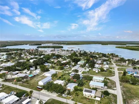 519 Coconut Ave, Marco Island, FL 34145