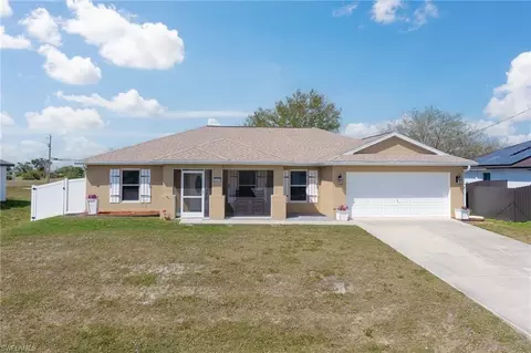 2206 NW 18th Pl, Cape Coral, FL 33993