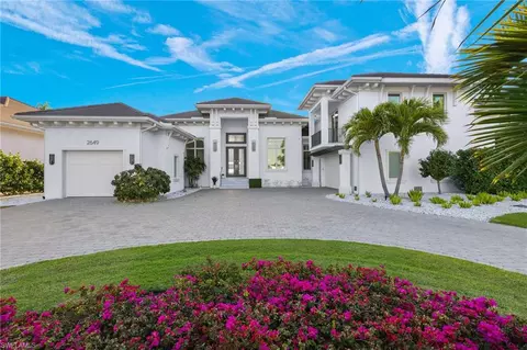 2649 Tarpon Rd, Naples, FL 34102