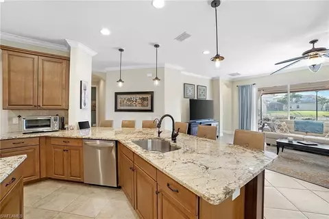 1673 Serrano Cir, Naples, FL 34105 photo 5