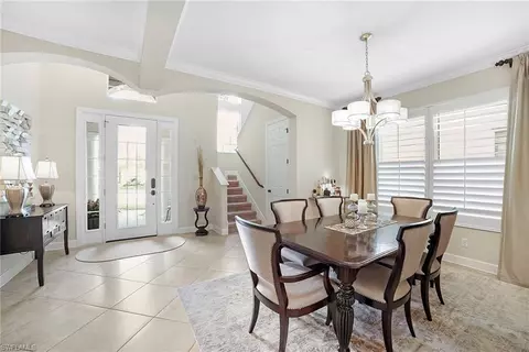 1673 Serrano Cir, Naples, FL 34105 photo 3
