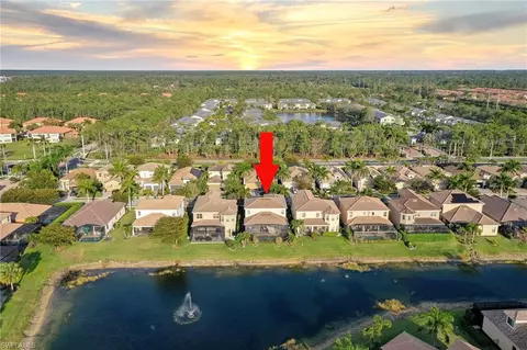 1673 Serrano Cir, Naples, FL 34105 photo 2