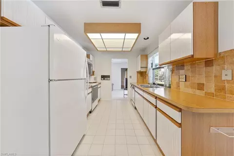 108 Short Ct, Naples, FL 34112 photo 16