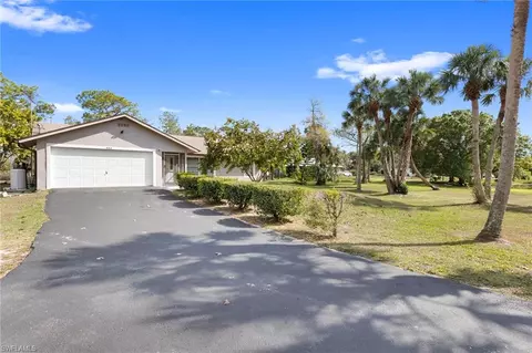 440 10th St NE, Naples, FL 34120