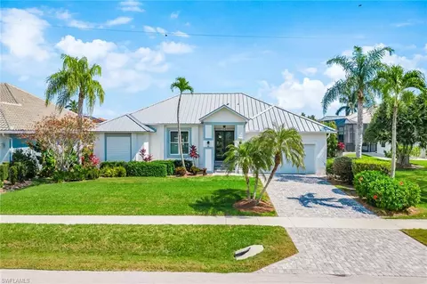 13 Gulfport Ct, Marco Island, FL 34145