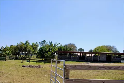 Exterior - 1121 Carson Dr SW, Labelle, FL 33935 photo 13 of 17