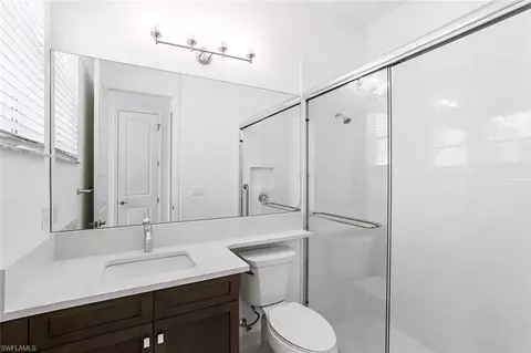 Bath - 12069 Datura Pl, Naples, FL 34120 photo 4 of 6