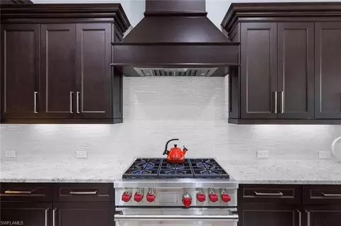 Kitchen - 6582 Amarone Ln, Naples, FL 34113 photo 3 of 4