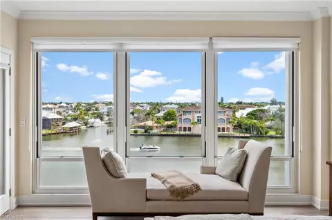 9790 Gulf Shore Dr #404, Naples, FL 34108
