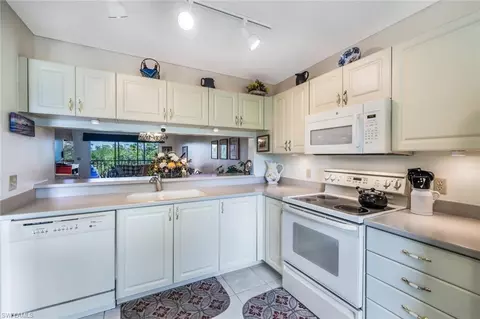 3021 Sandpiper Bay Cir #E301, Naples, FL 34112