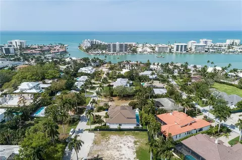 View/Area - 401 Wedge Dr, Naples, FL 34103 photo 2 of 4